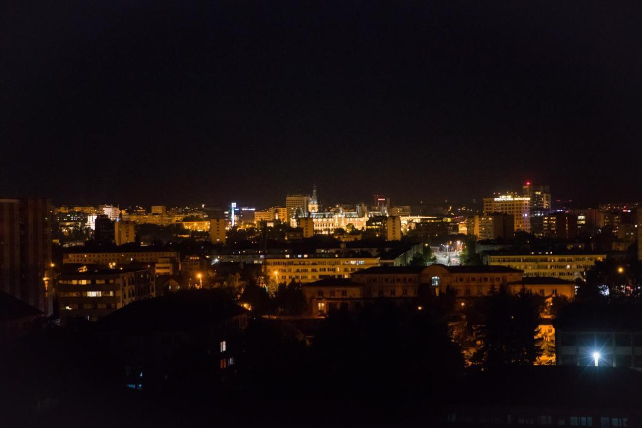 Panorama View Apartment 2Km To Palas Iasi Exterior photo